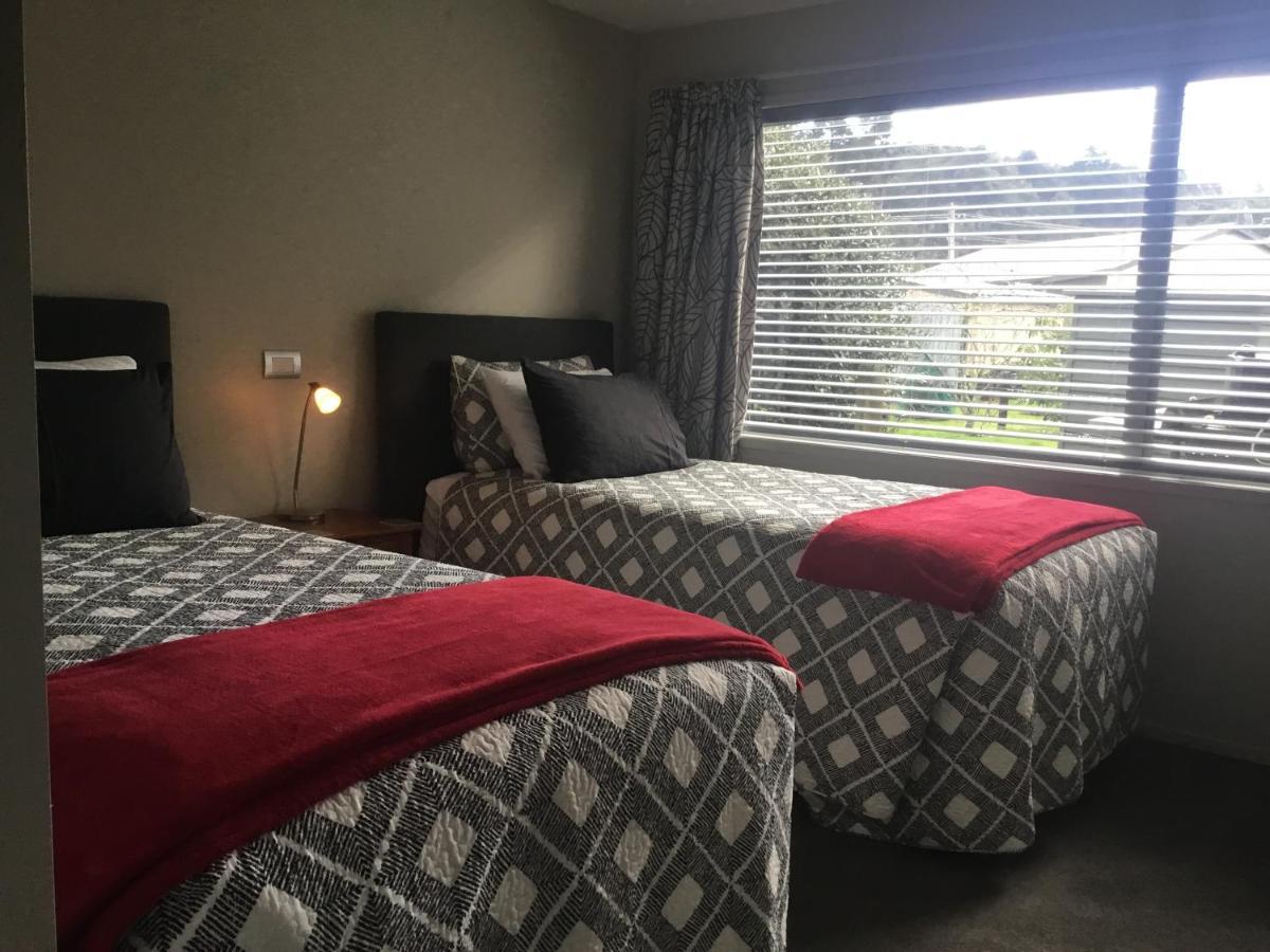 Bay Breeze Accommodation Cooks Beach المظهر الخارجي الصورة